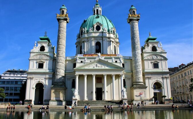 Karlskirche u Beču