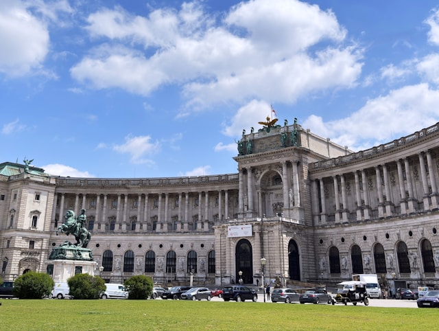 Nacionalna biblioteka Hofburg