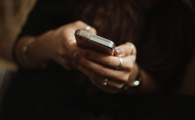 Smartphone u ruci