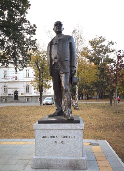 Spomenik Milutinu Milankoviću u Beogradu