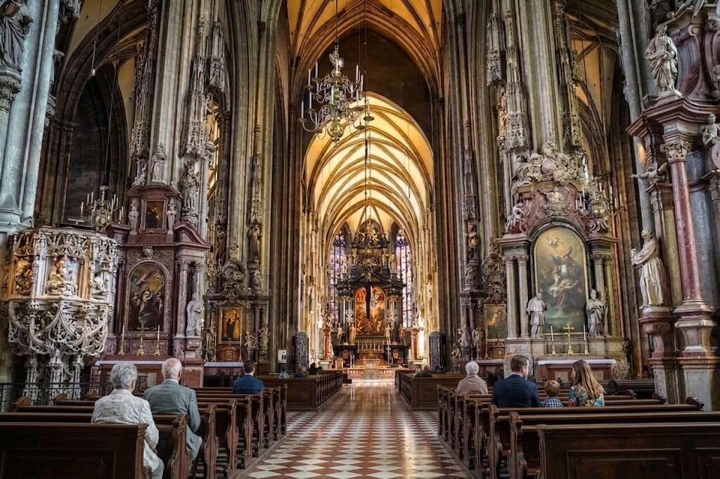Katedrala Stephansdom unutrašnjost